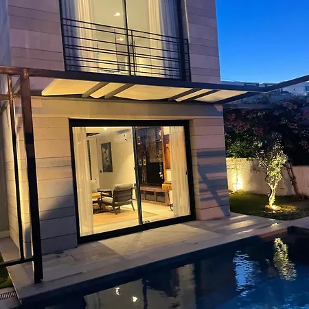 Bodrumda Deniz Ve Doga Manzarali Full Esyali Lueks Vilă *