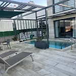 Bodrumda Deniz Ve Doga Manzarali Full Esyali Lueks Vila Bodrum