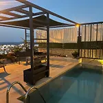 Bodrumda Deniz Ve Doga Manzarali Full Esyali Lueks וילה